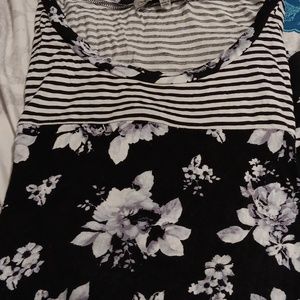 XL Absolutely Famous three qtr sleeve top